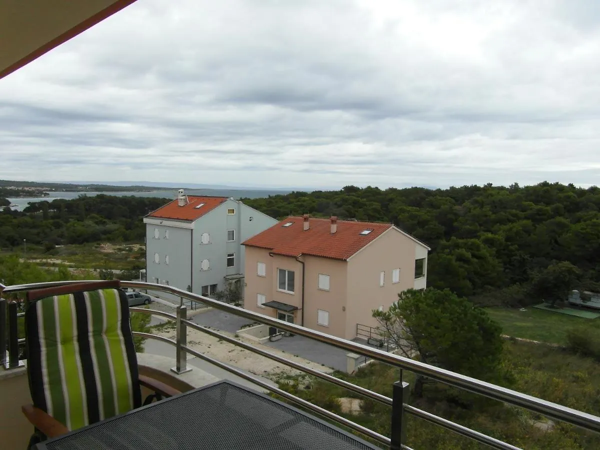 Bentley - Sea-View - 2 Bedroom Apartment Premantura