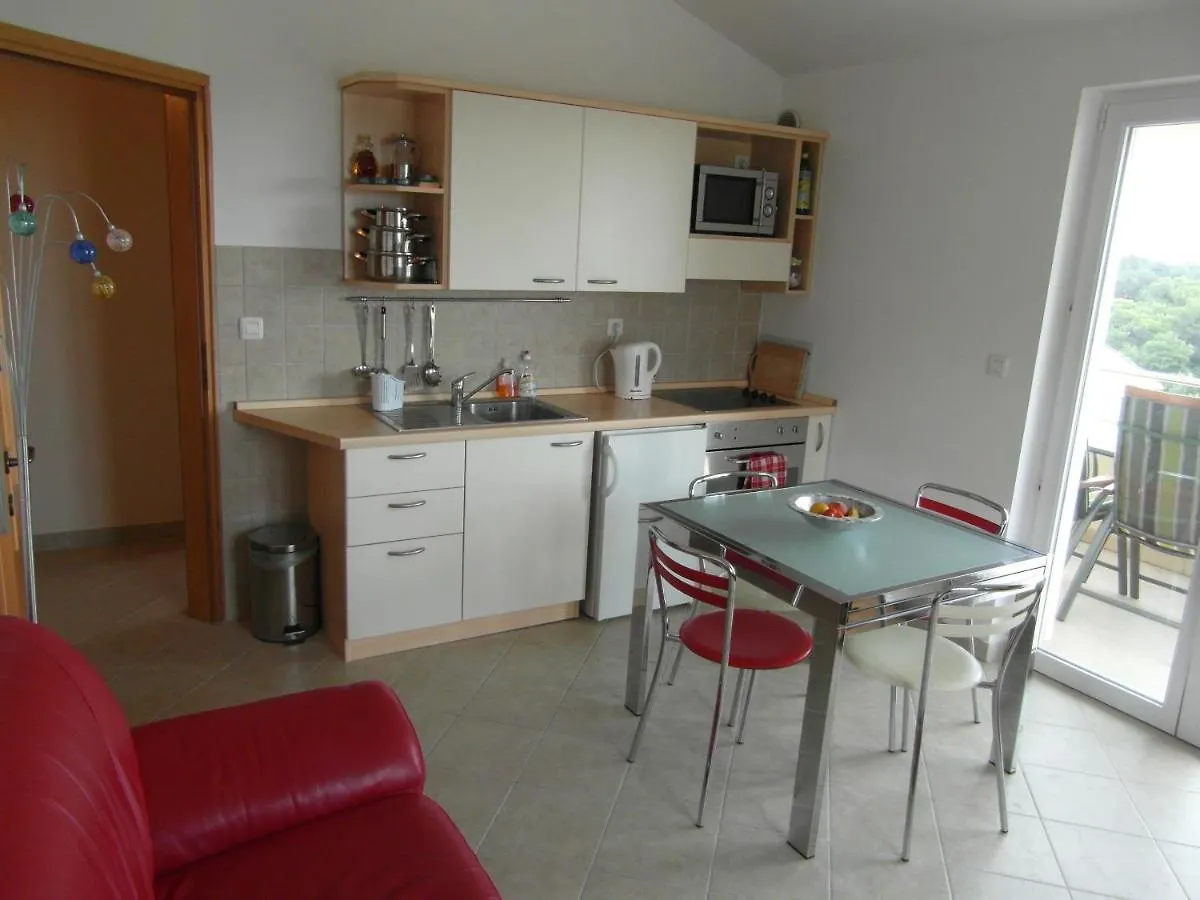 Bentley - Sea-View - 2 Bedroom Apartment Premantura