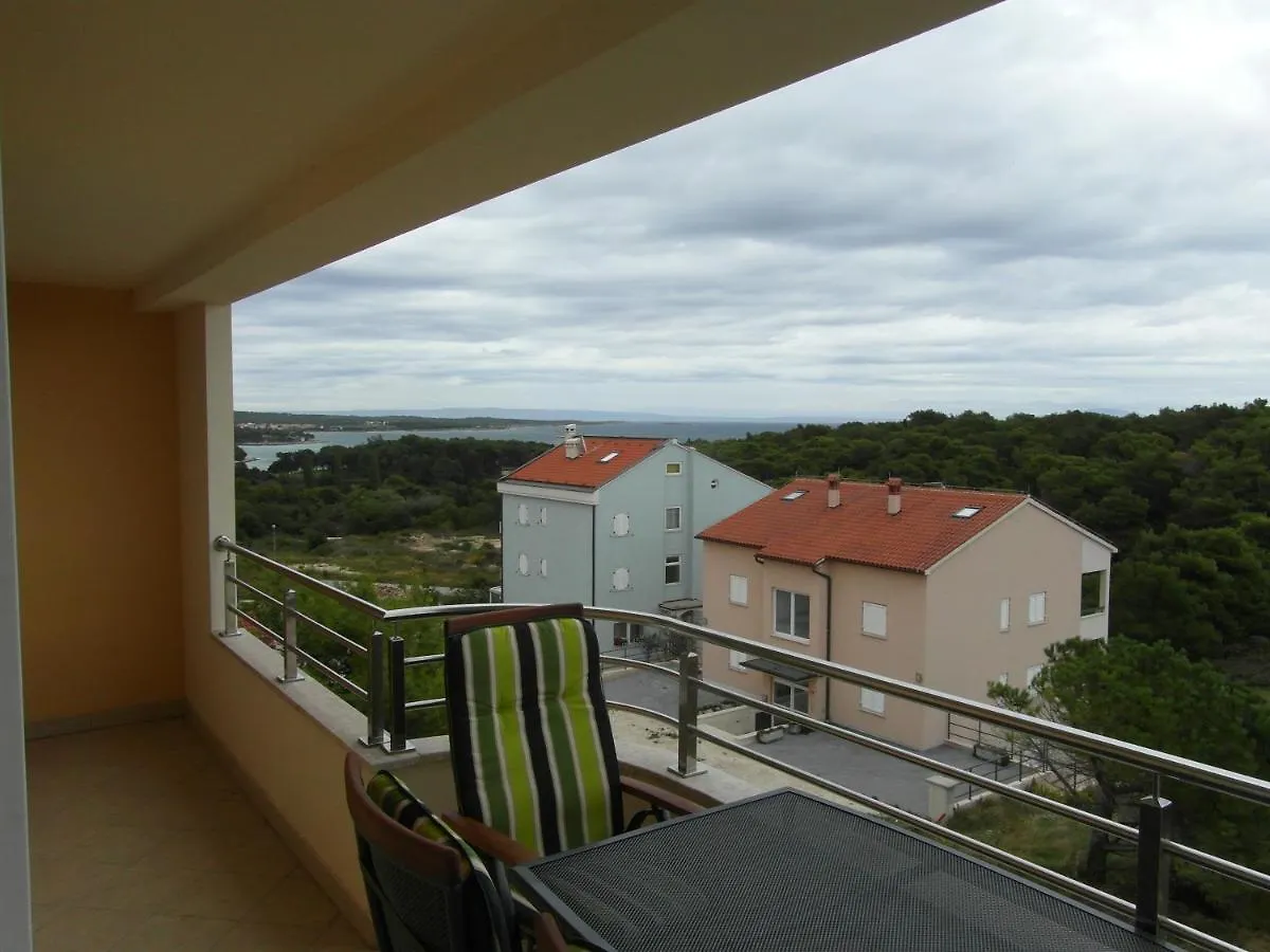 Bentley - Sea-View - 2 Bedroom Apartment Premantura