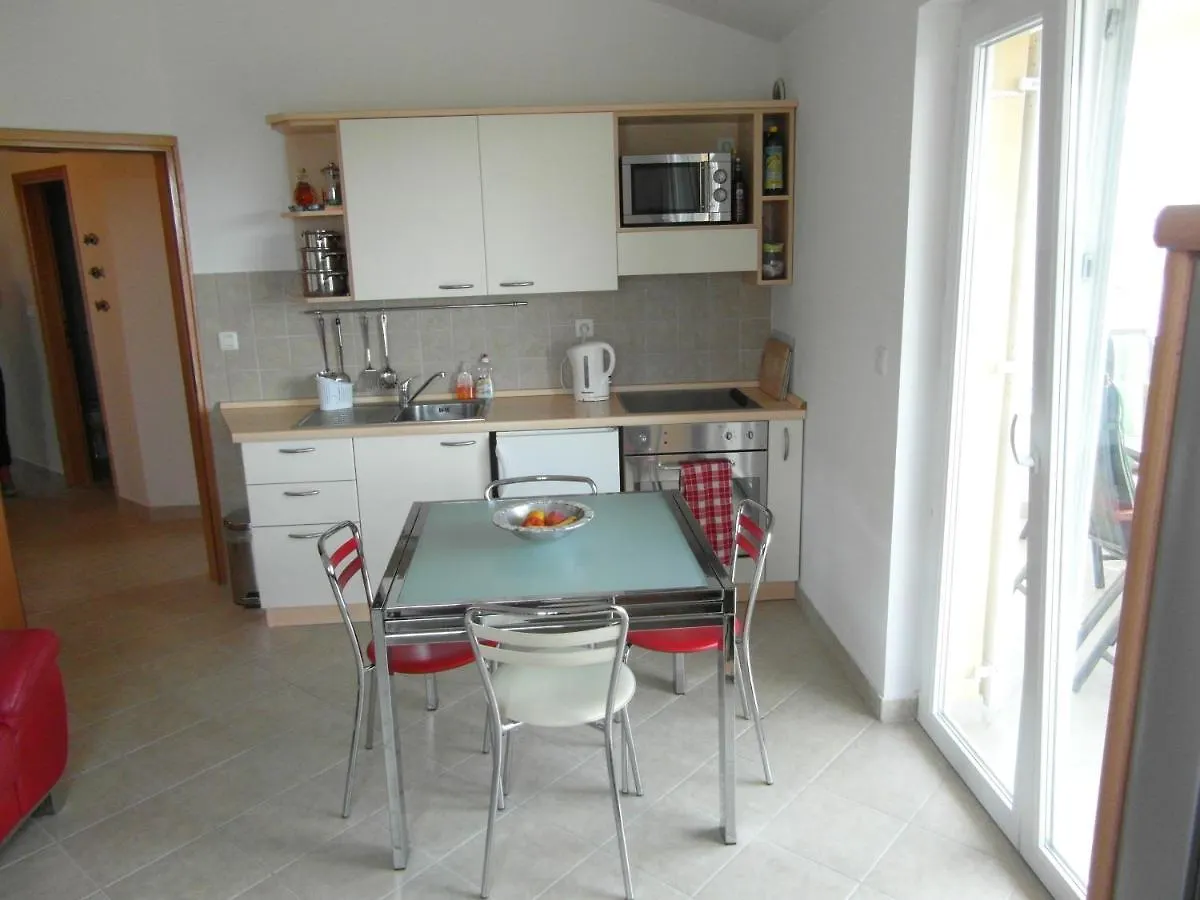 Bentley - Sea-View - 2 Bedroom Apartment Premantura Croatia